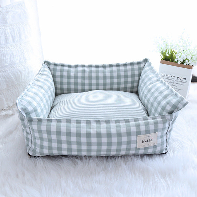 Small Plaid Pet Bed For Dogs Cats