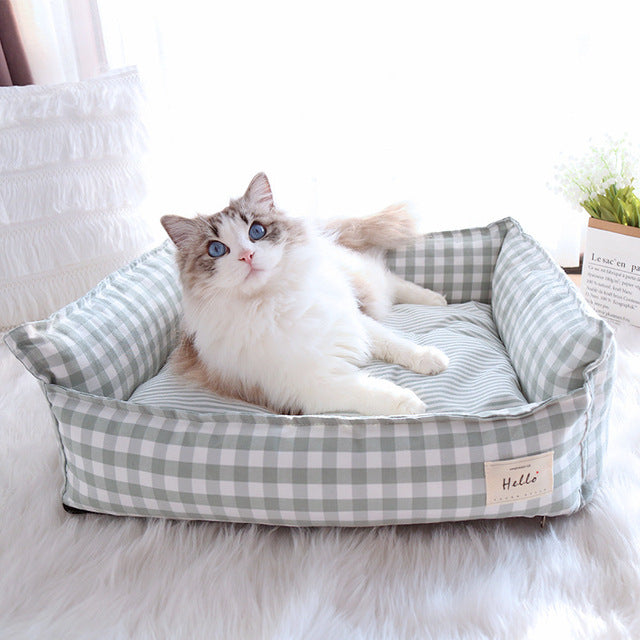 Small Plaid Pet Bed For Dogs Cats